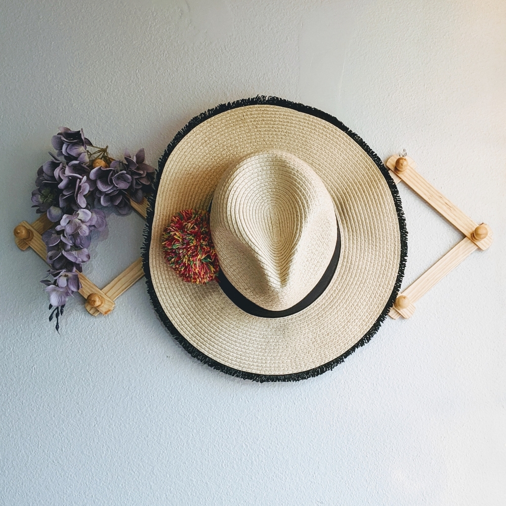 BETSEY JOHNSON straw sun hat